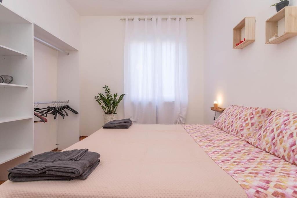 Casa Fiori Centro Citta, Free Parking Apartment Bra