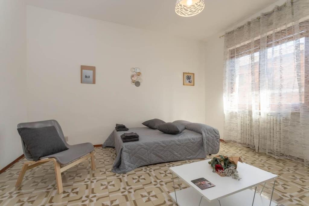 Casa Fiori Centro Citta, Free Parking Apartment Bra