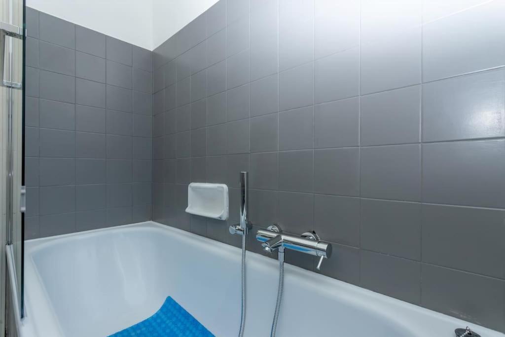 Casa Fiori Centro Citta, Free Parking Apartment *